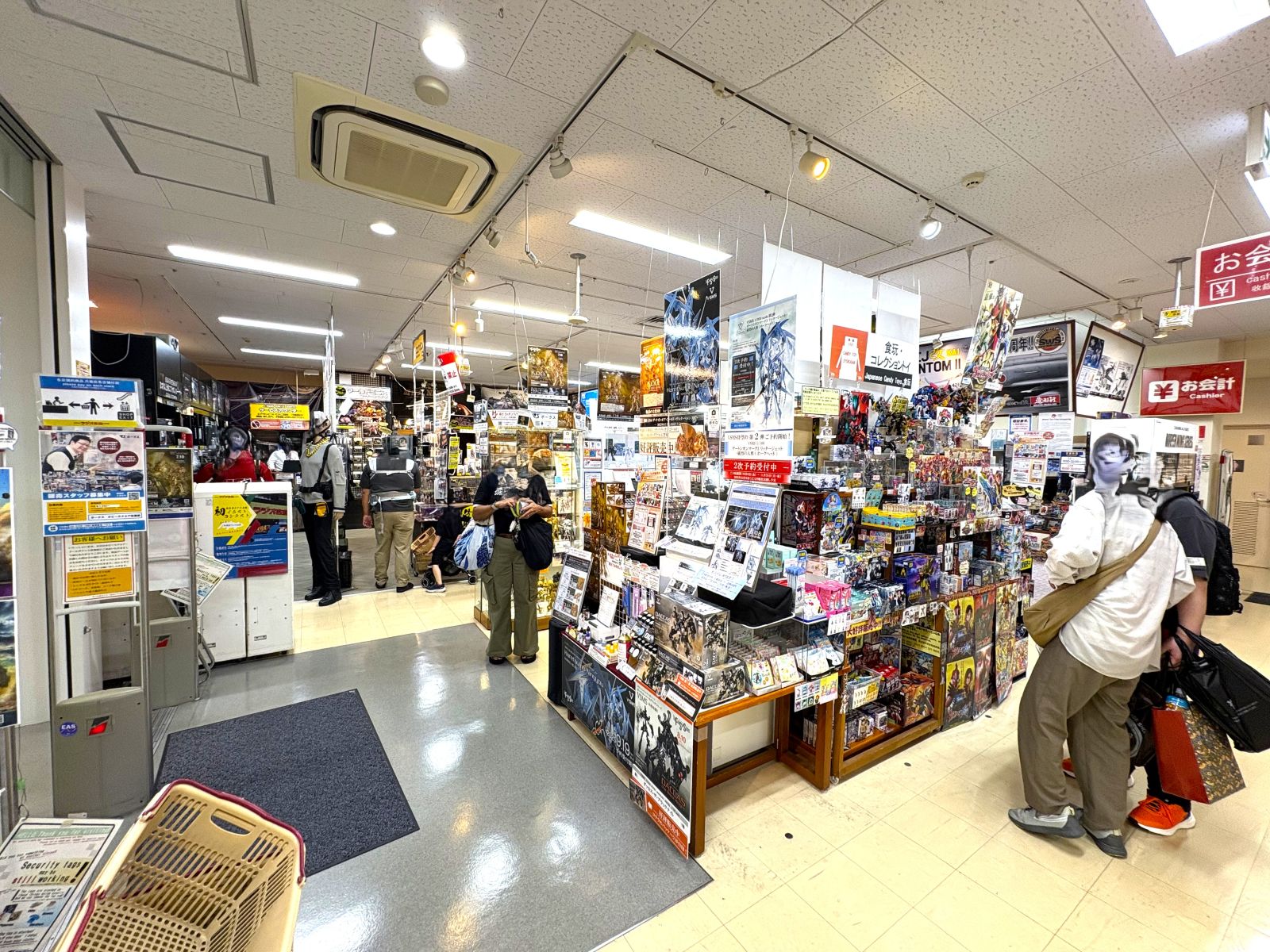 VOLKS hobby square (in Radio Kaikan 8F)